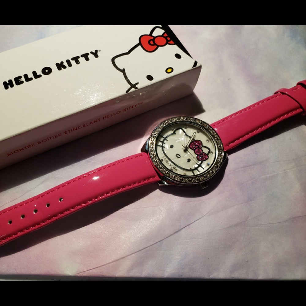 NEW in Box Hello Kitty Avon “Sparkling Case Watch”